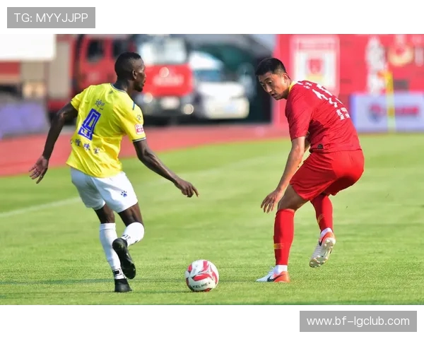 中甲赛场卡洛斯奋战绿茵全力以赴展现非凡足球激情与实力风采魅力